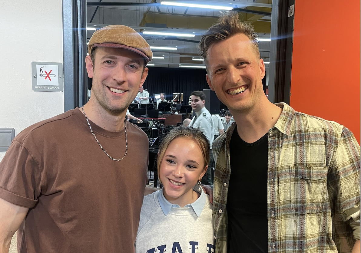 Optreden cast op 5 mei concert met Emma Kok - Soldaat van Oranje - De